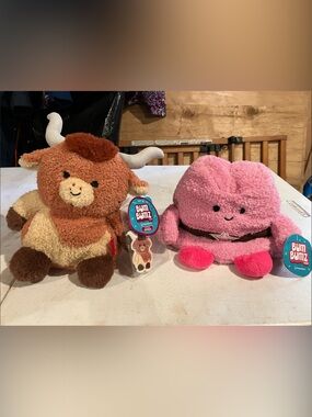 Bum Bumz Plush Duo - Brown Highland Cow & Pink Heart Buddy